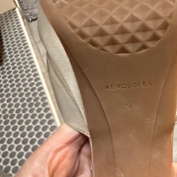 AEROSOLES Metallic Silver Platform Shoes - Picture 3 of 5